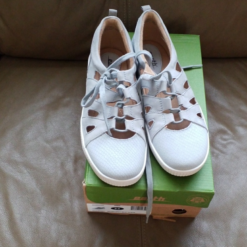 Earth mulberry open laced sneakers